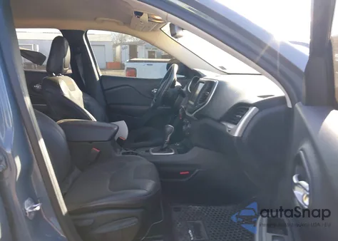 2015 Jeep Cherokee Trailhawk из США, поврежденный, VIN 1C4PJMBS3FW636001